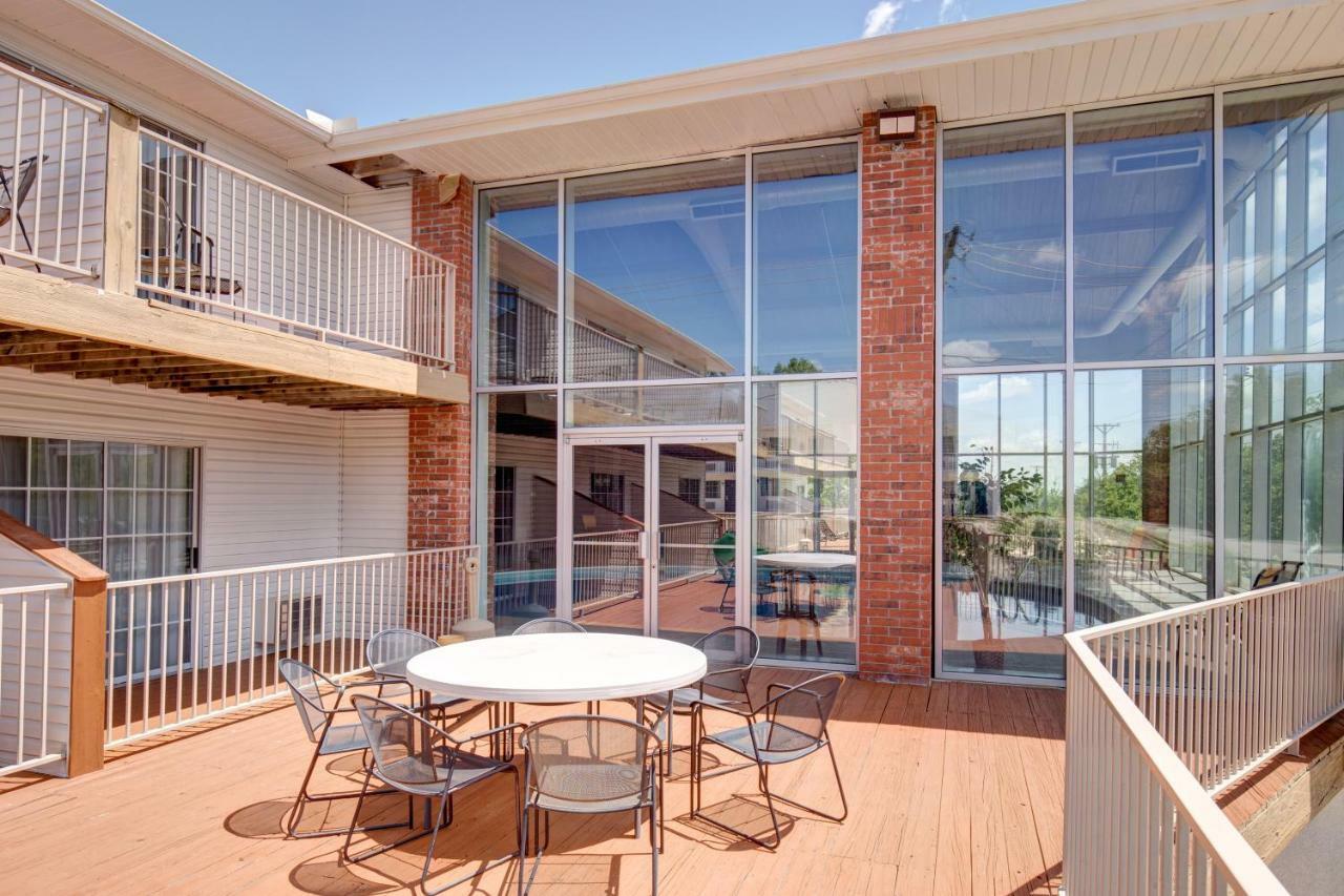 Howard Johnson By Wyndham Branson Theatre District Exterior foto